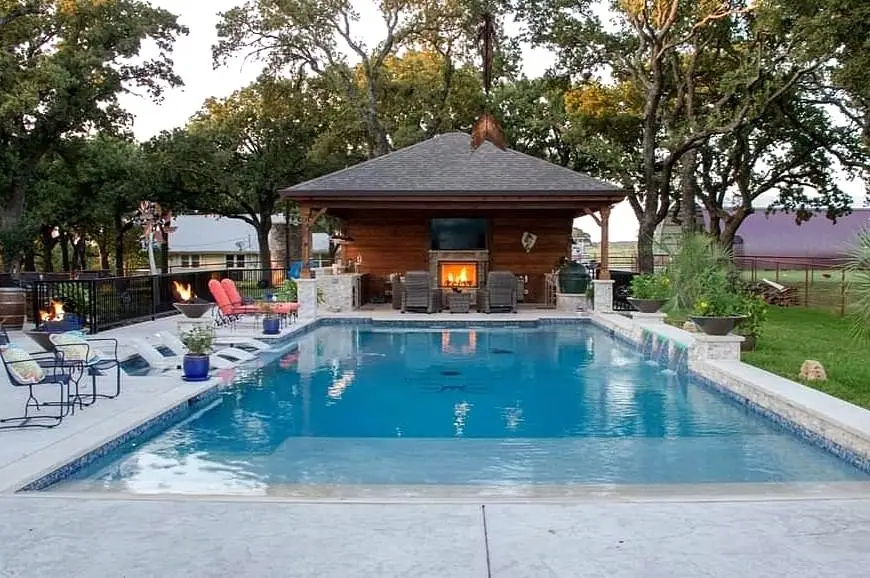 6th Ave Homes Pool & Outdoor