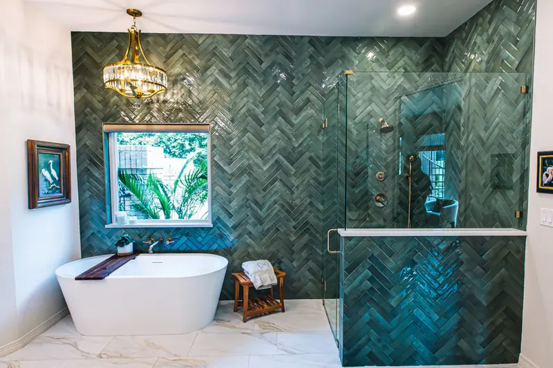 Mira Vista Primary Bath Refresh: a Mira Vista bath remodel by 6th Ave Homes in Fort Worth, photo 2