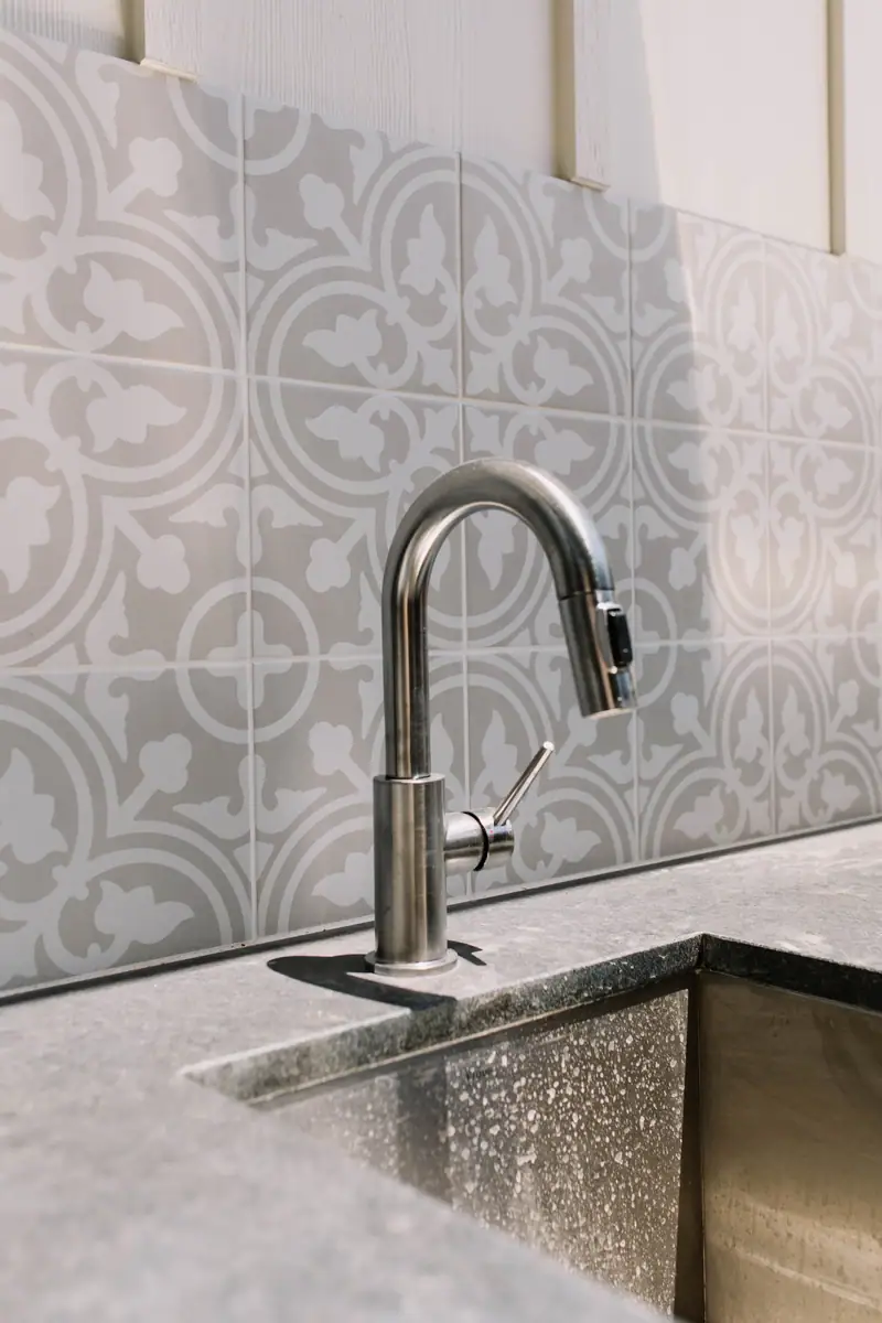 Arlington Heights Bungalow Remodel: an Arlington Heights kitchen remodel by 6th Ave Homes in Fort Worth, photo 15