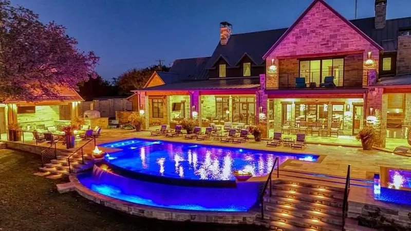Eagle Mountain Lake Pool & Outdoor: an Eagle Mountain Lake outdoor living project by 6th Ave Homes in Fort Worth, photo 5