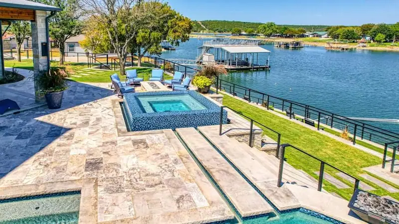 Eagle Mountain Lake Pool & Outdoor: an Eagle Mountain Lake outdoor living project by 6th Ave Homes in Fort Worth, photo 9