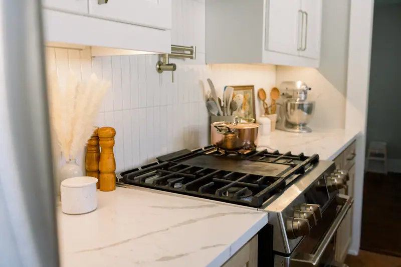 Fairmount Kitchen Remodel: a Fairmount kitchen remodel by 6th Ave Homes in Fort Worth, photo 10