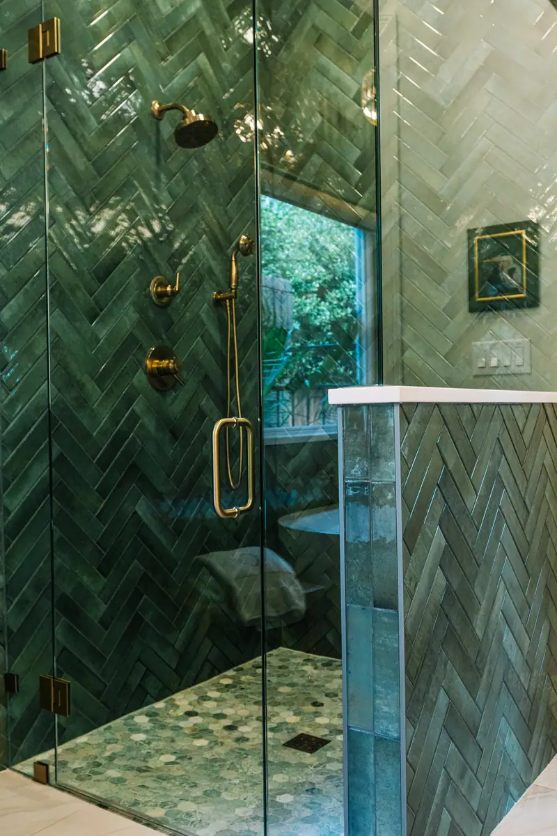 Mira Vista Primary Bath Refresh: a Mira Vista bath remodel by 6th Ave Homes in Fort Worth, photo 4