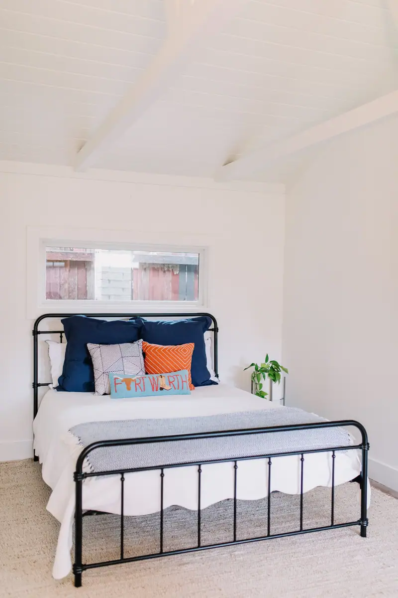 Mistletoe Heights Garage Conversion ADU: a Mistletoe Heights garage apartment by 6th Ave Homes in Fort Worth, photo 9