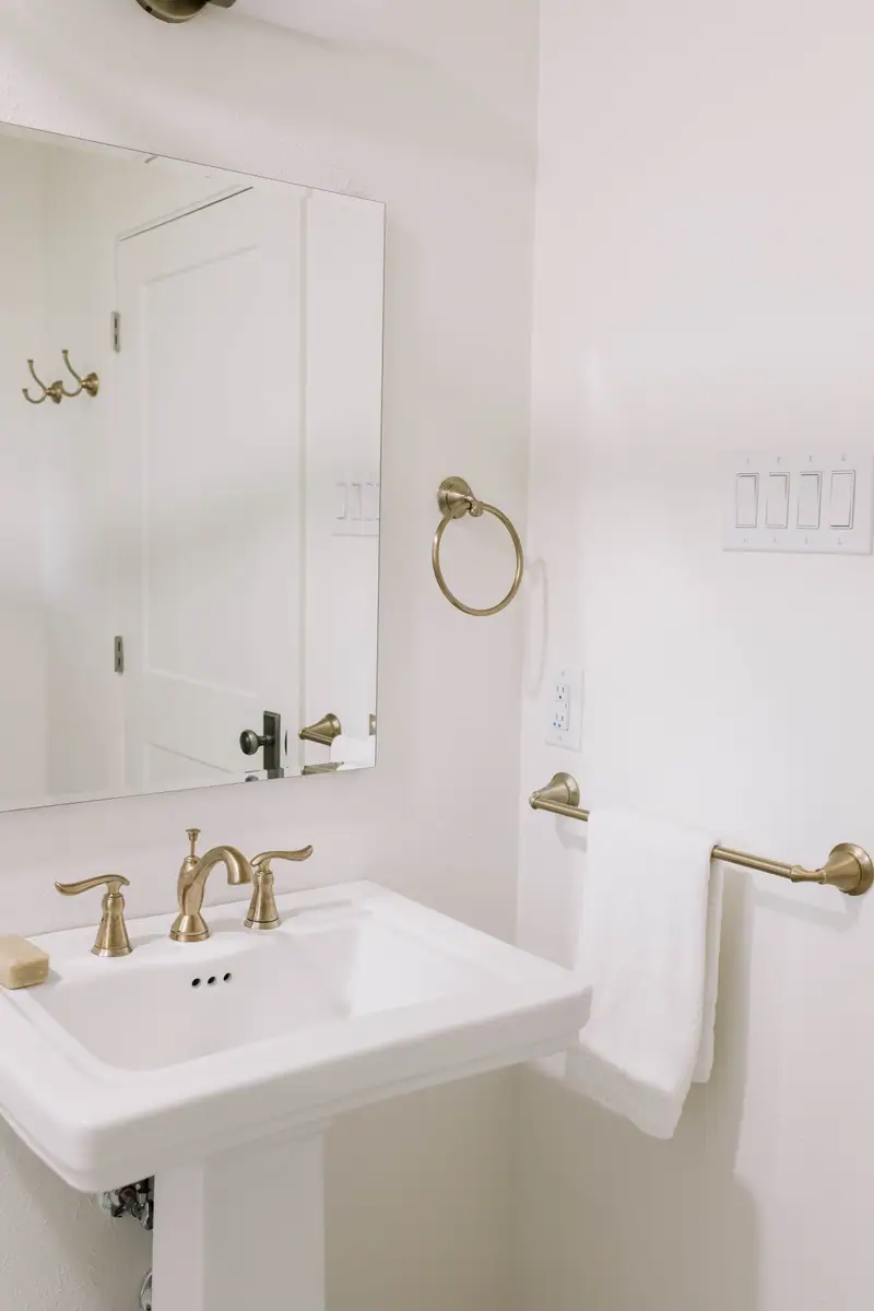 Mistletoe Heights Primary Bath Remodel: a Mistletoe Heights bath remodel by 6th Ave Homes in Fort Worth, photo 5