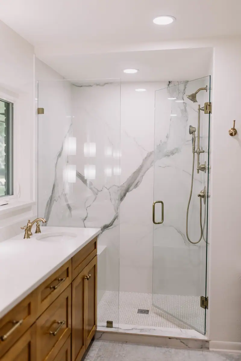 Mistletoe Heights Primary Bath Remodel: a Mistletoe Heights bath remodel by 6th Ave Homes in Fort Worth, photo 16