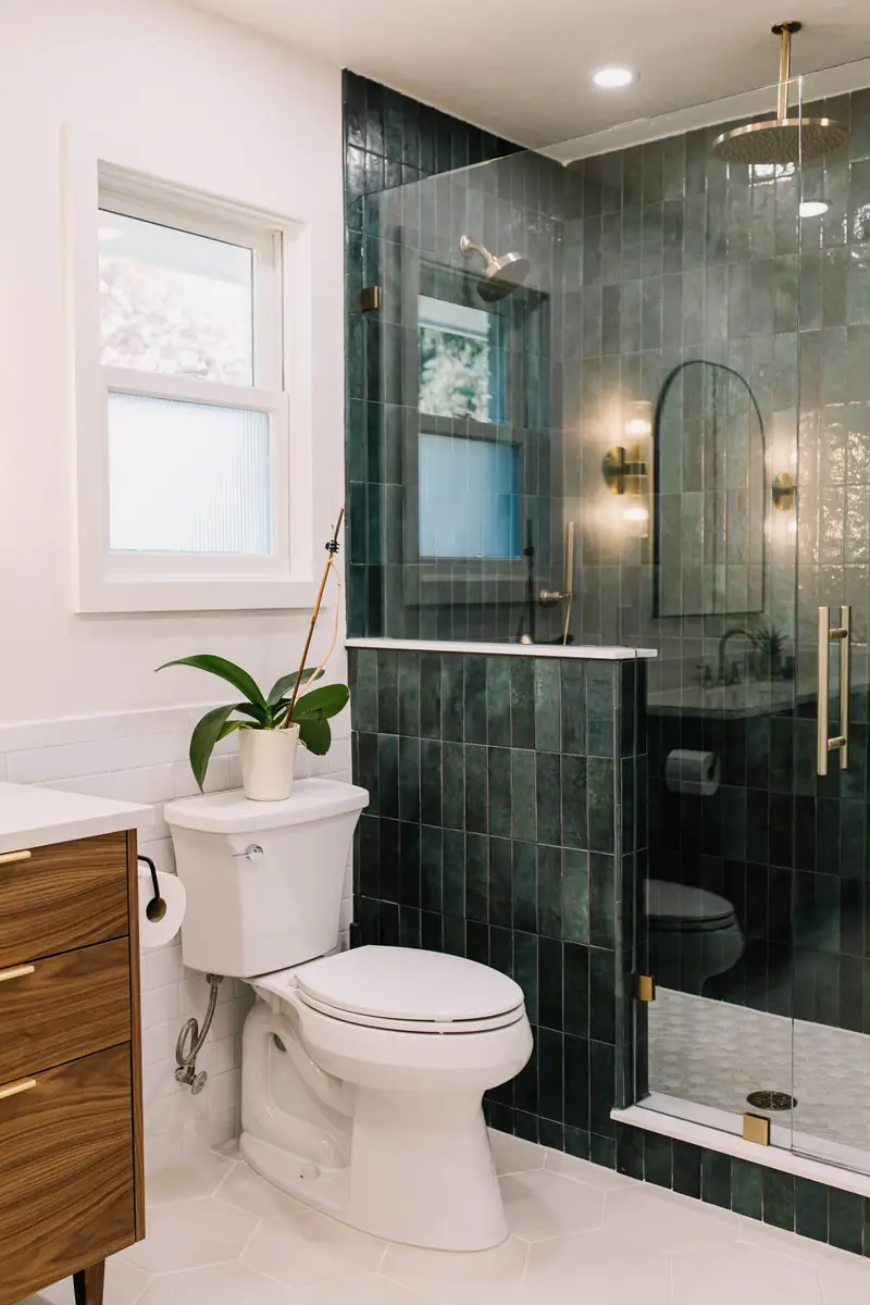Overton Park Bath & Exterior Refresh: an Overton Park bath remodel by 6th Ave Homes in Fort Worth, photo 5