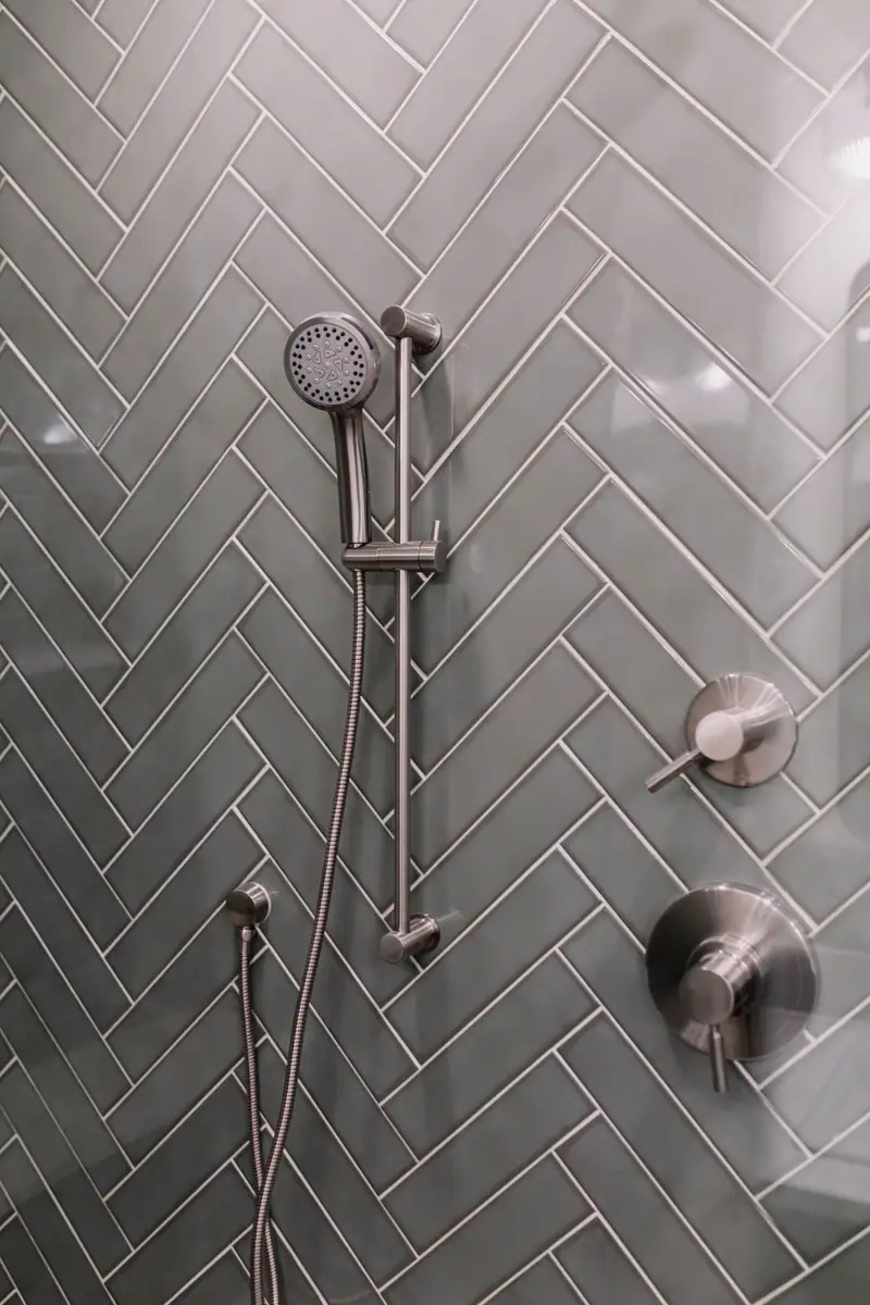 Overton Park Primary Bath Remodel: an Overton Park bath remodel by 6th Ave Homes in Fort Worth, photo 4