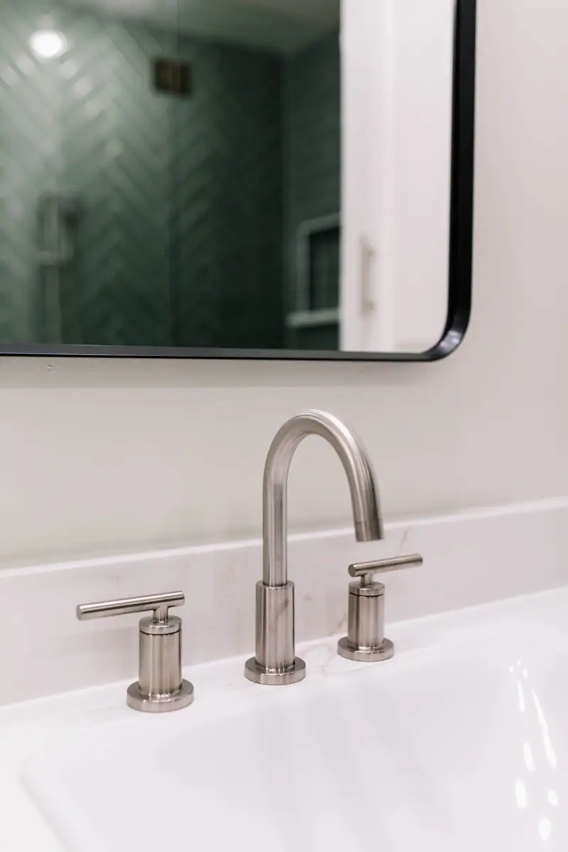Overton Park Primary Bath Remodel: an Overton Park bath remodel by 6th Ave Homes in Fort Worth, photo 5