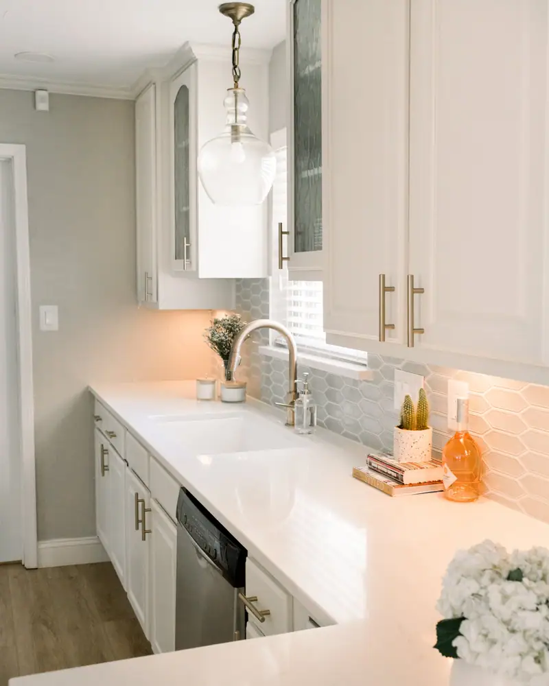 Ridglea Hills Bath Remodel: a Ridglea Hills bath remodel by 6th Ave Homes in Fort Worth, photo 12