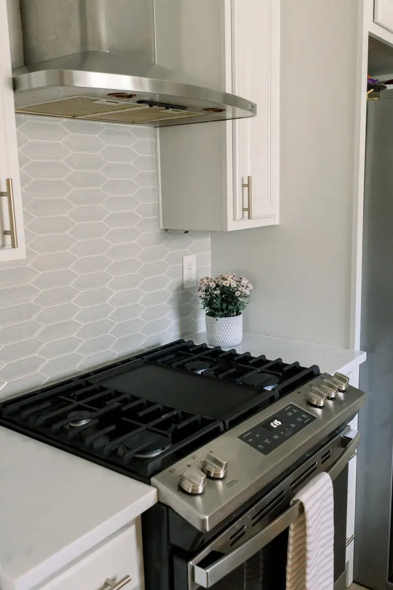 Ridglea Hills Bath Remodel: a Ridglea Hills bath remodel by 6th Ave Homes in Fort Worth, photo 13