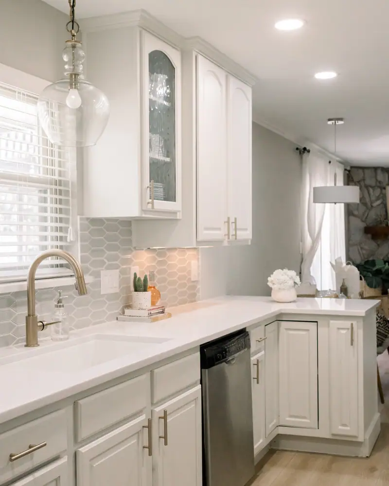 Ridglea Hills Bath Remodel: a Ridglea Hills bath remodel by 6th Ave Homes in Fort Worth, photo 15