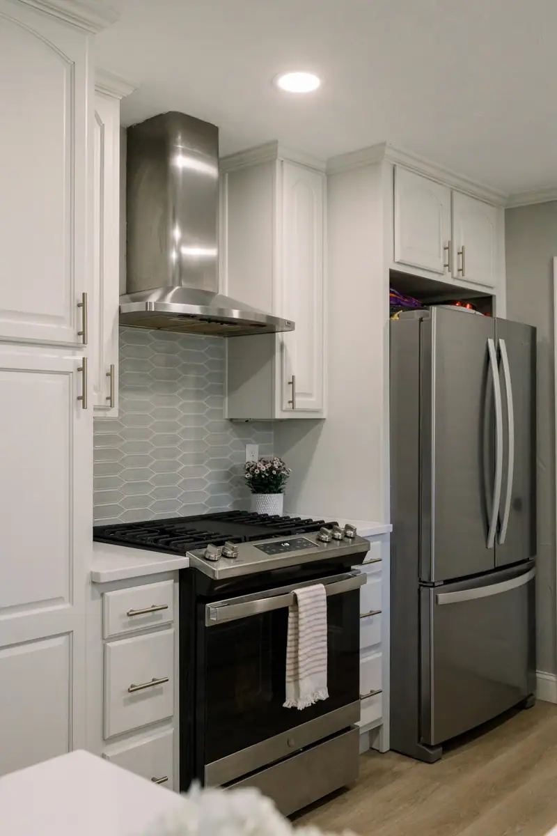 Ridglea Hills Bath Remodel: a Ridglea Hills bath remodel by 6th Ave Homes in Fort Worth, photo 17