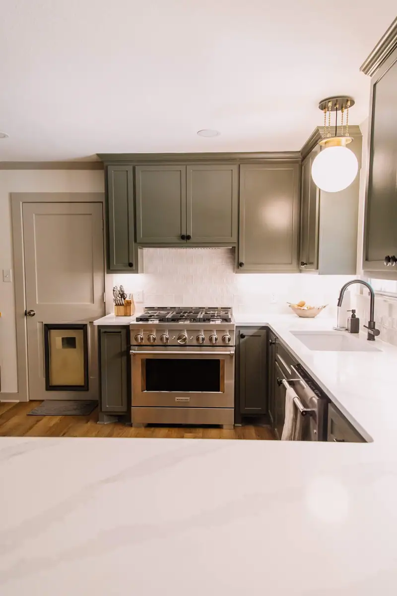 Ridglea Kitchen Remodel: a Ridglea kitchen remodel by 6th Ave Homes in Fort Worth, photo 7