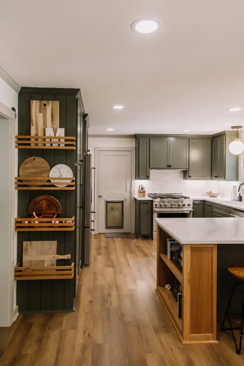 Ridglea Kitchen Remodel: a Ridglea kitchen remodel by 6th Ave Homes in Fort Worth, photo 9
