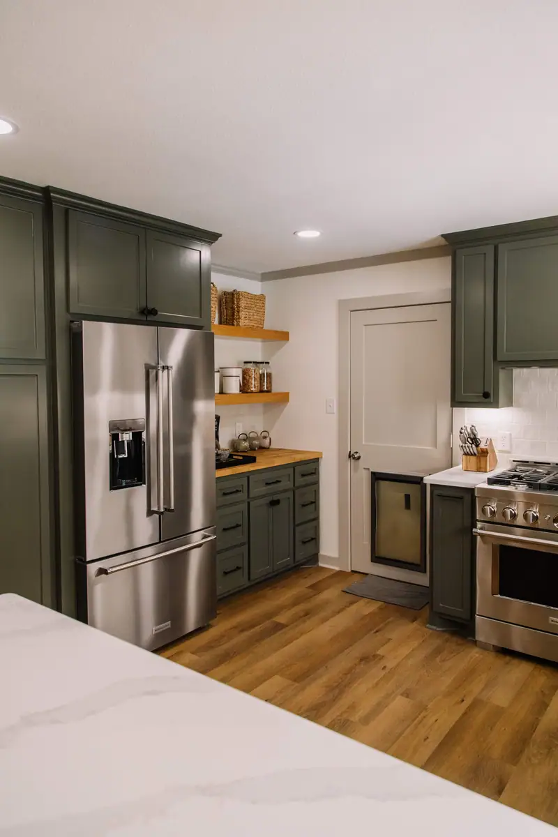 Ridglea Kitchen Remodel: a Ridglea kitchen remodel by 6th Ave Homes in Fort Worth, photo 11