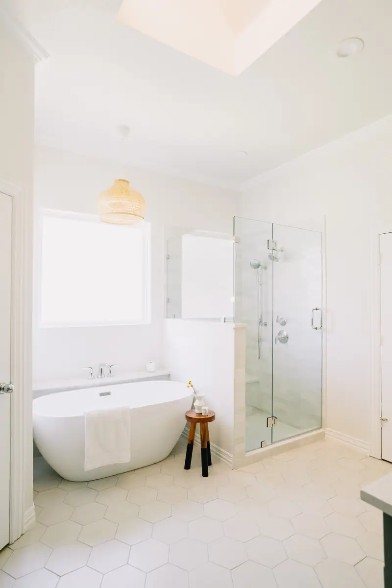 Riverwood Bath Remodel: a Riverwood bath remodel by 6th Ave Homes in Fort Worth, photo 2