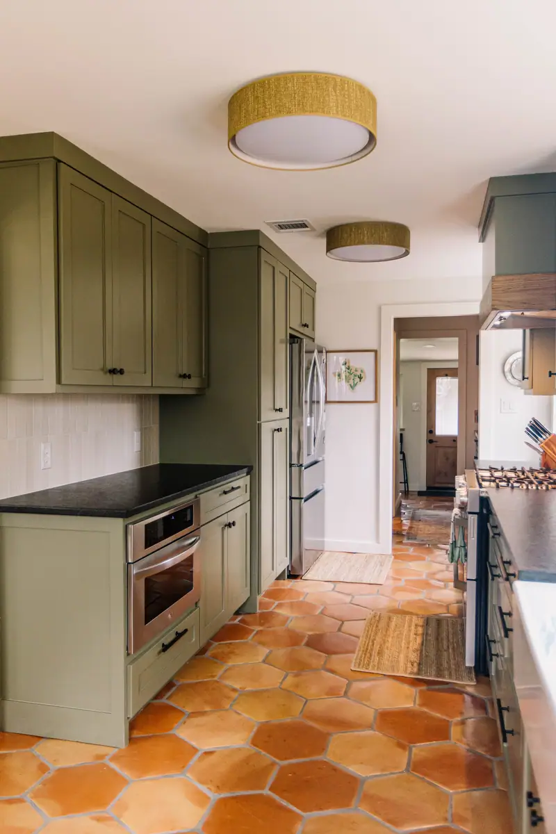 Arlington Heights Small-Space Remodel: an Arlington Heights kitchen remodel by 6th Ave Homes in Fort Worth, photo 11