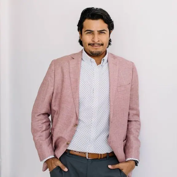 Andrew Villagran, Real Estate Agent, 6th Ave Homes