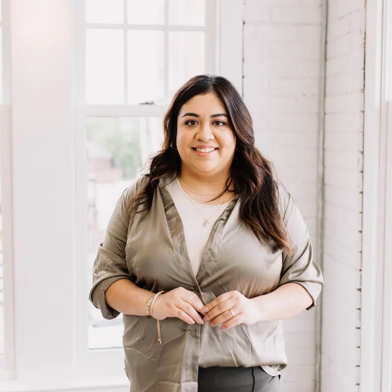 Mina Butler, Real Estate Agent, 6th Ave Homes